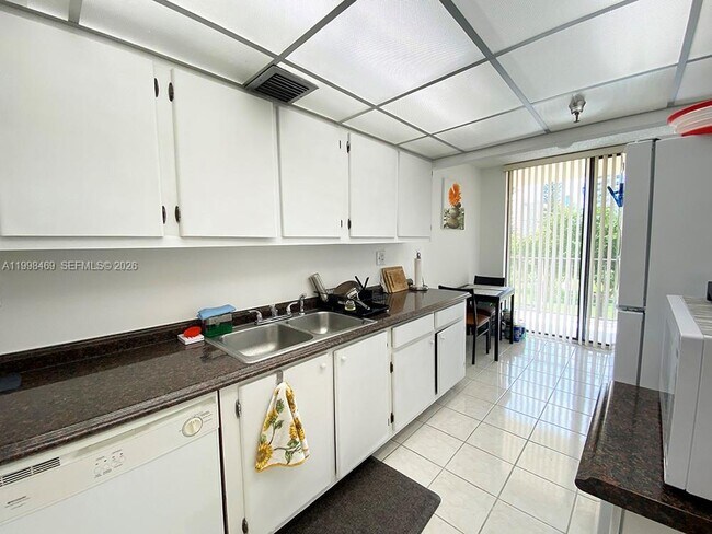 Building Photo - 290 174th St St