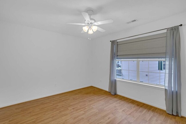 Building Photo - 417 Belmont Cir