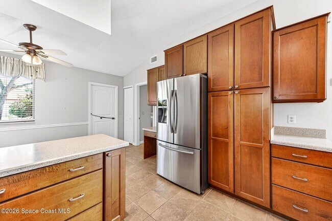 Building Photo - 810 Parkside Pl