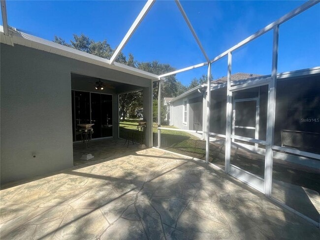 Building Photo - 6040 Sandhill Ridge Dr