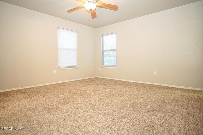 Building Photo - 10692 Canyon Sage Dr