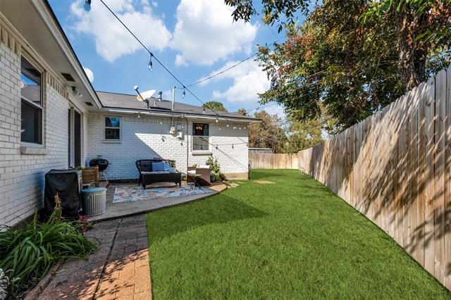 Building Photo - 2410 St Francis Ave