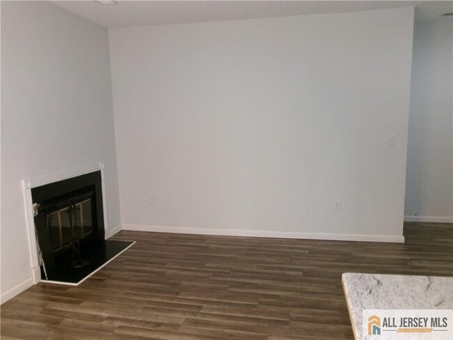 Building Photo - 4261 Bayberry Ct