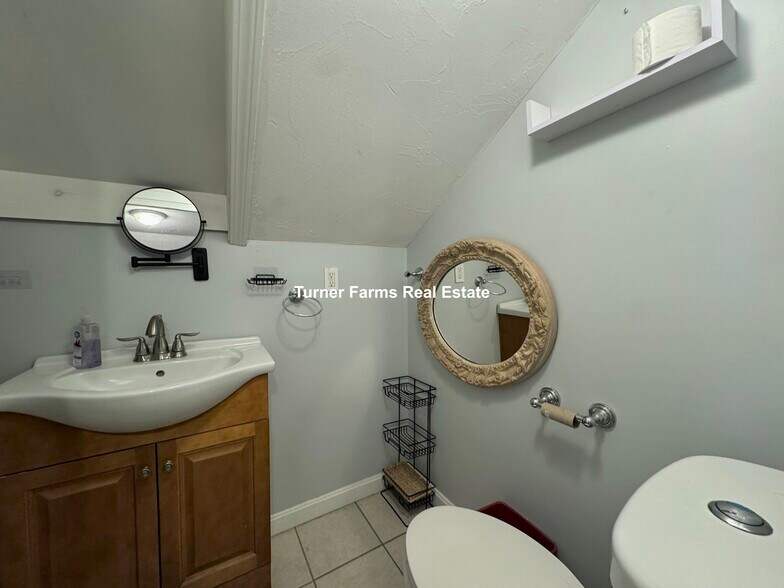 Building Photo - 40 Plymouth St