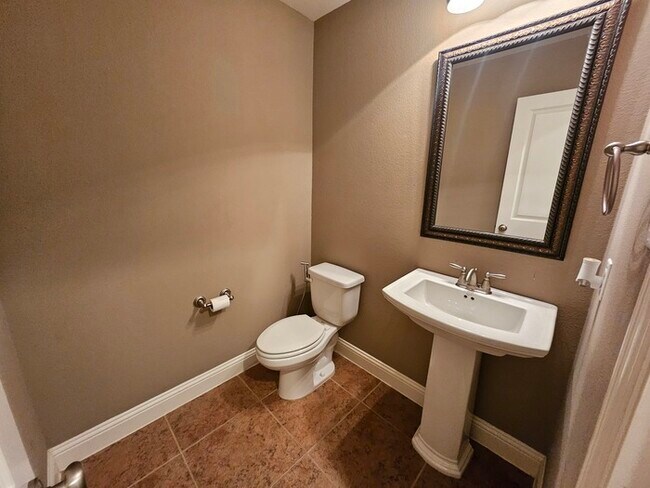 Building Photo - Charming 4 beds 3 baths in Argyle!