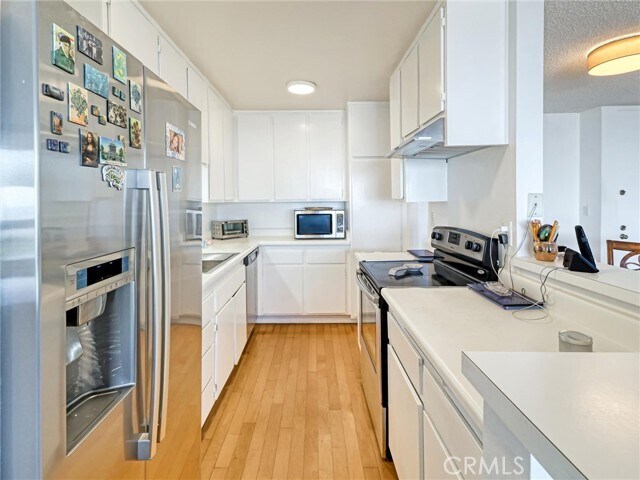 Building Photo - 6542 Ocean Crest Dr
