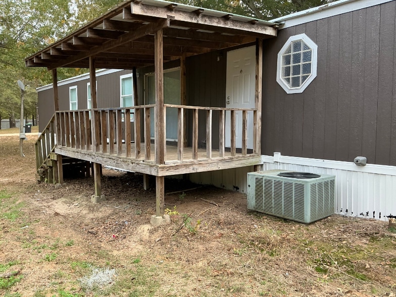 Building Photo - 1081 Clara Ln