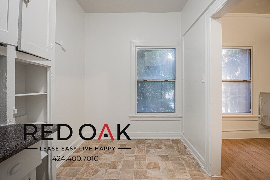 Building Photo - 693 Shatto Pl