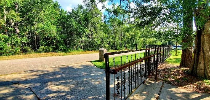 Building Photo - 212 Canulette Rd