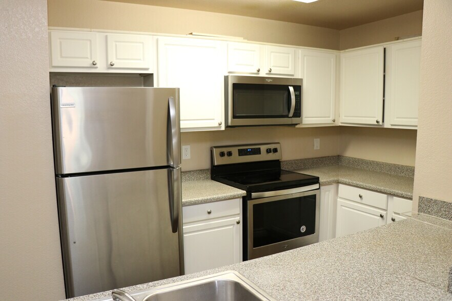 Stainless Steel Kitchen Appliances - 8889 Caminito Plaza Centro