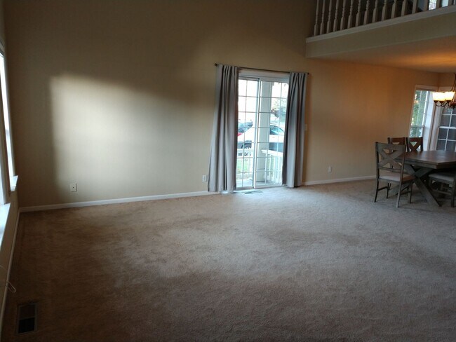 Building Photo - 3+ Bedroom Glen Ellen Home!
