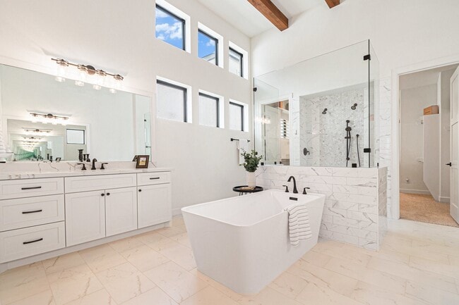 Building Photo - 1703 Madera Oaks Ct