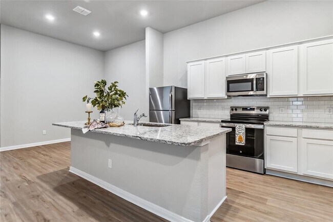 Building Photo - 428 Cross Barn Blvd