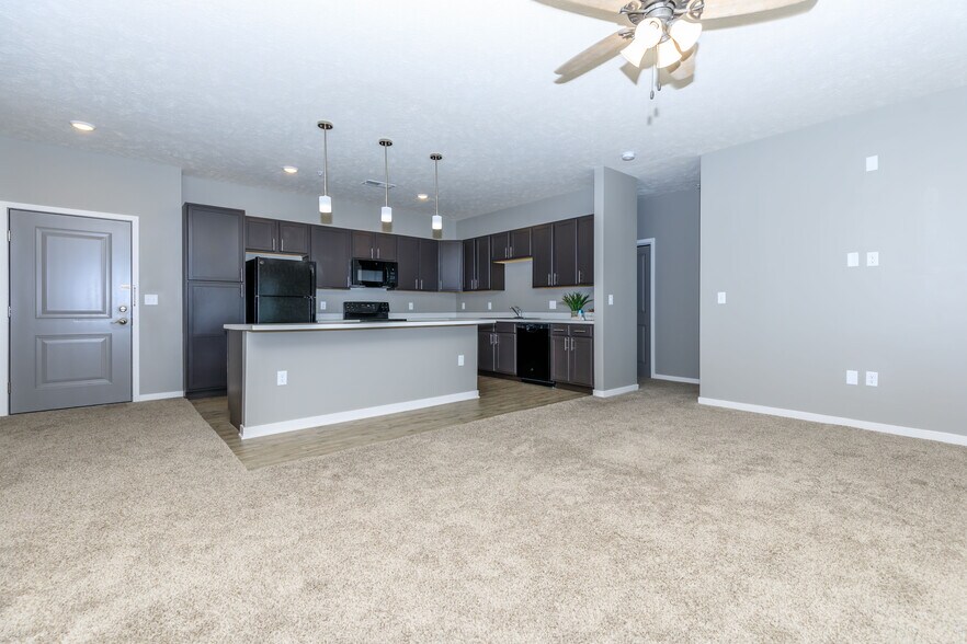 Building Photo - Pioneer Trail Flats