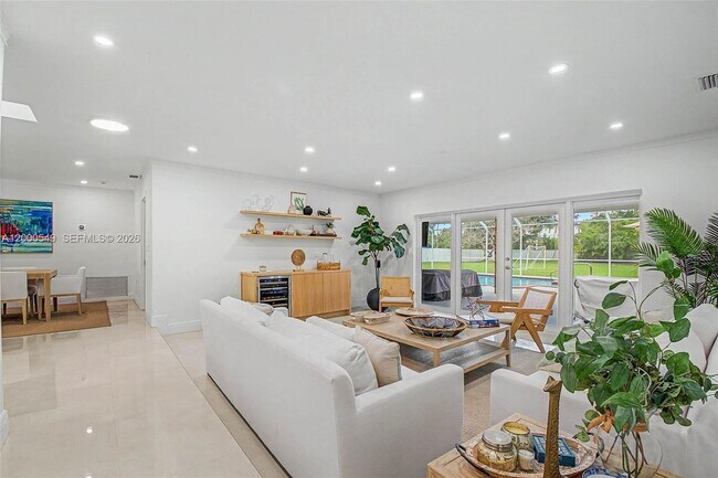 Building Photo - 7230 SW 104th St