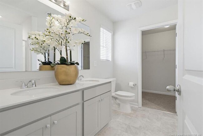 Building Photo - 594 Melbourne Dr