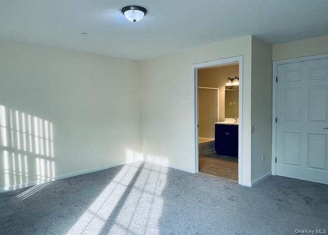 Building Photo - 46 Islip Ave