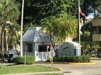 Building Photo - 9355 Fontainebleau Blvd