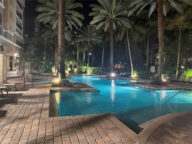 Building Photo - 17150 N Bay Rd