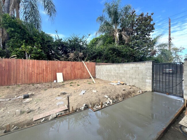 Building Photo - 1708 E Fairfield Ct