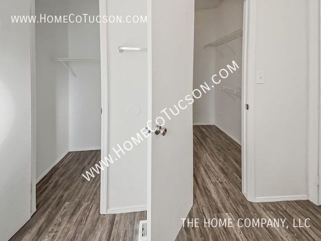 Building Photo - 3171 W Jusnic Cir