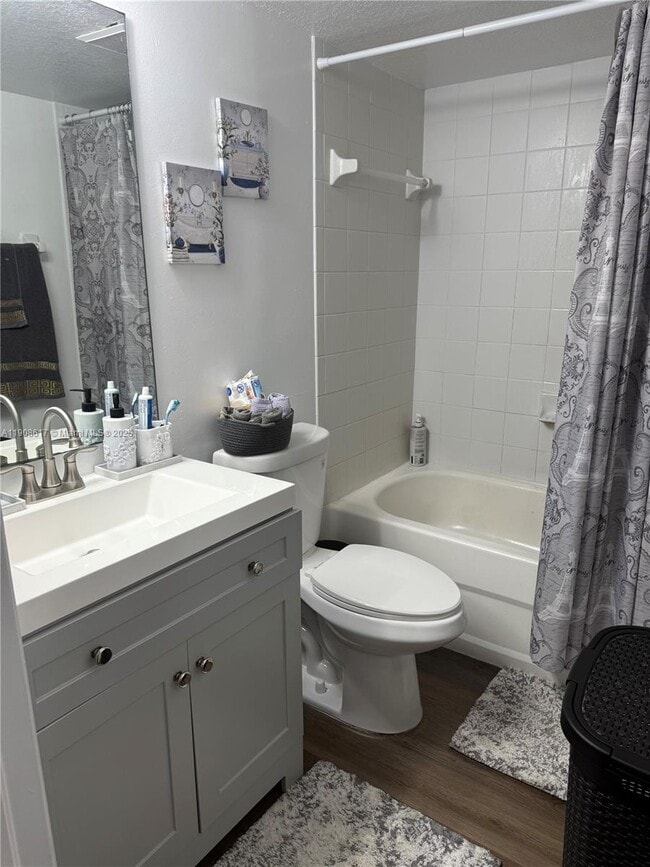 Building Photo - 1271 SE 28th Ct