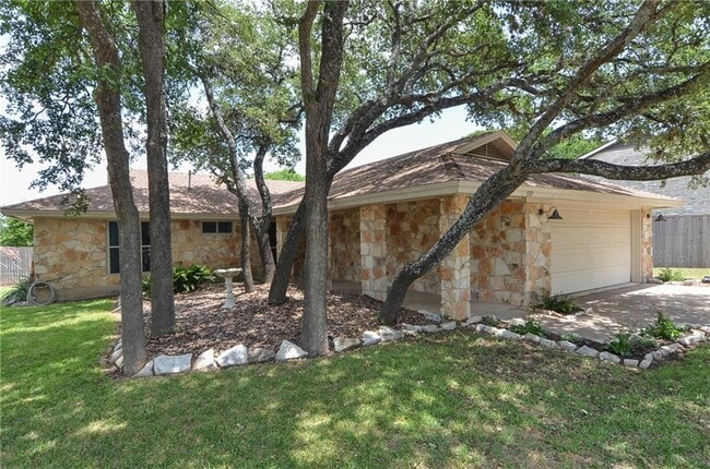 Building Photo - 1101 Deep Wood Dr