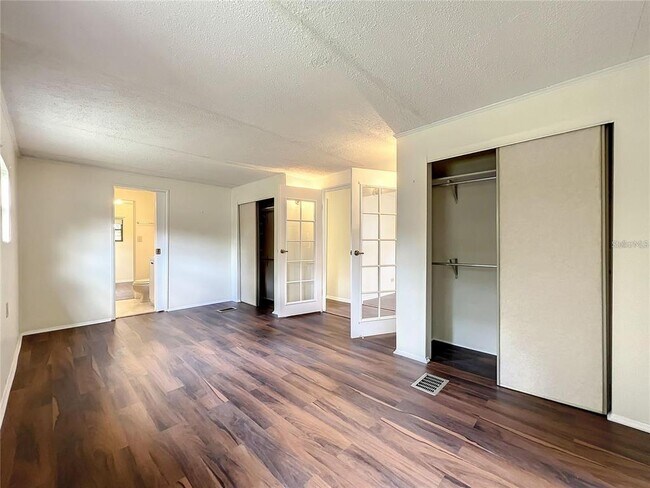 Building Photo - 831 Wolf Trail