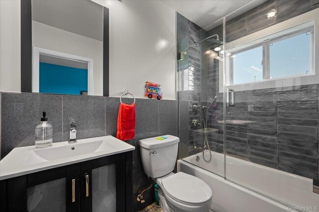 Building Photo - 525 S Harbor Rd