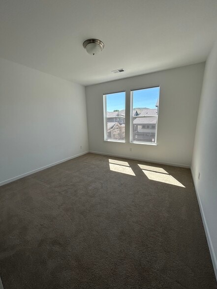 Building Photo - 17147 W 11th Ave