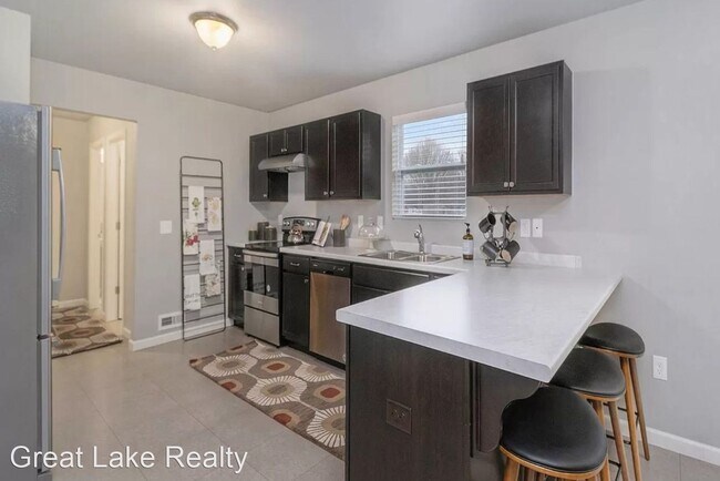 Building Photo - 4 br, 2.5 bath House - 8782 Tiburon Lane