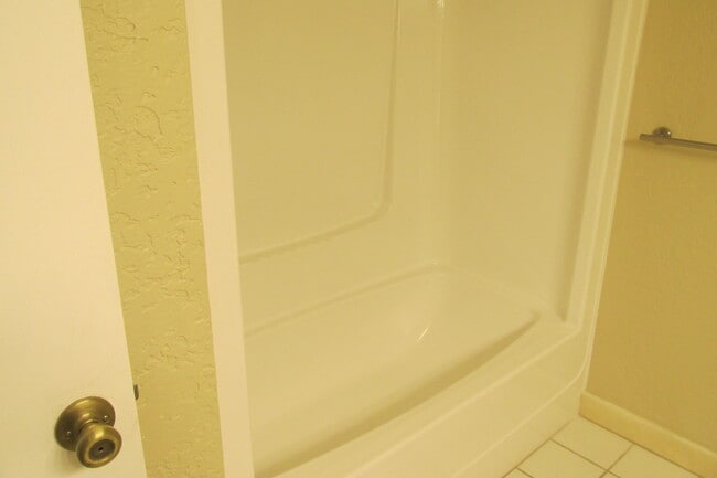 Building Photo - 10789 N Military Trl