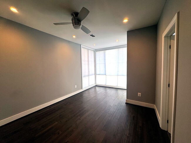 Building Photo - Spacious 2 bedroom/2 bathroom condo in a 2020 elevator building in Petworth