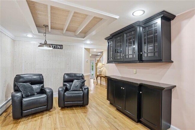Building Photo - 97 Kenson Dr
