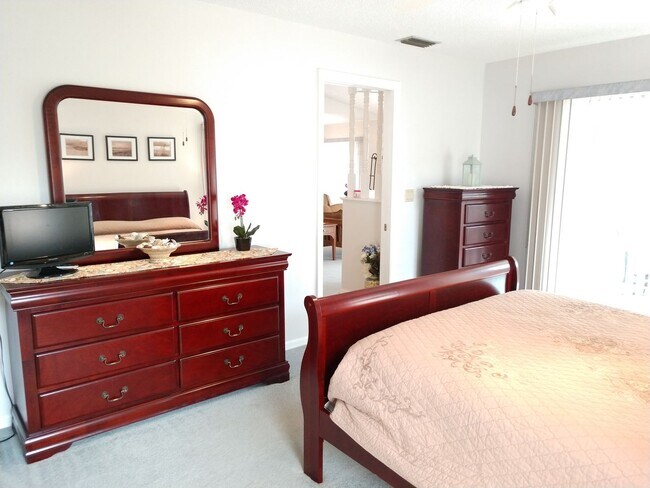 Building Photo - Seasonal Short-Term Single-Family Home located in Meadow Run at Jacaranda!