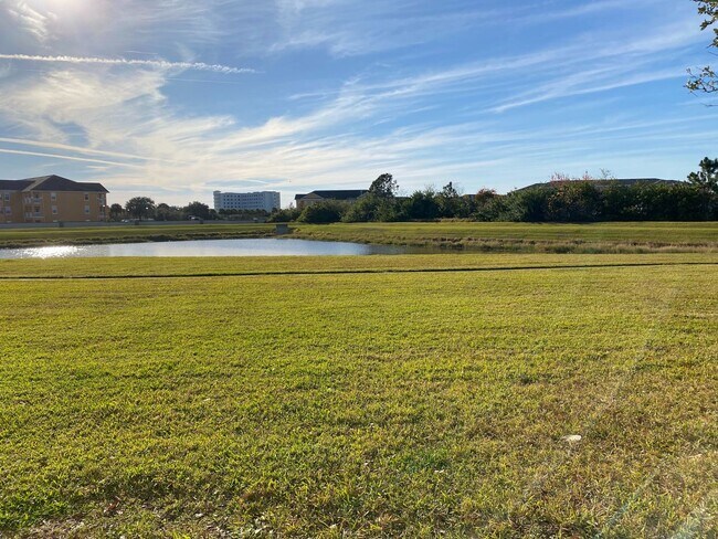 Building Photo - Newly Renovated 2bd/2.5ba in Amber Pointe ...
