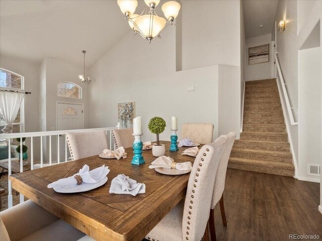 Building Photo - FABULOUS 3-BDRM, 3-BATH HOME IN GORGEOUS C...