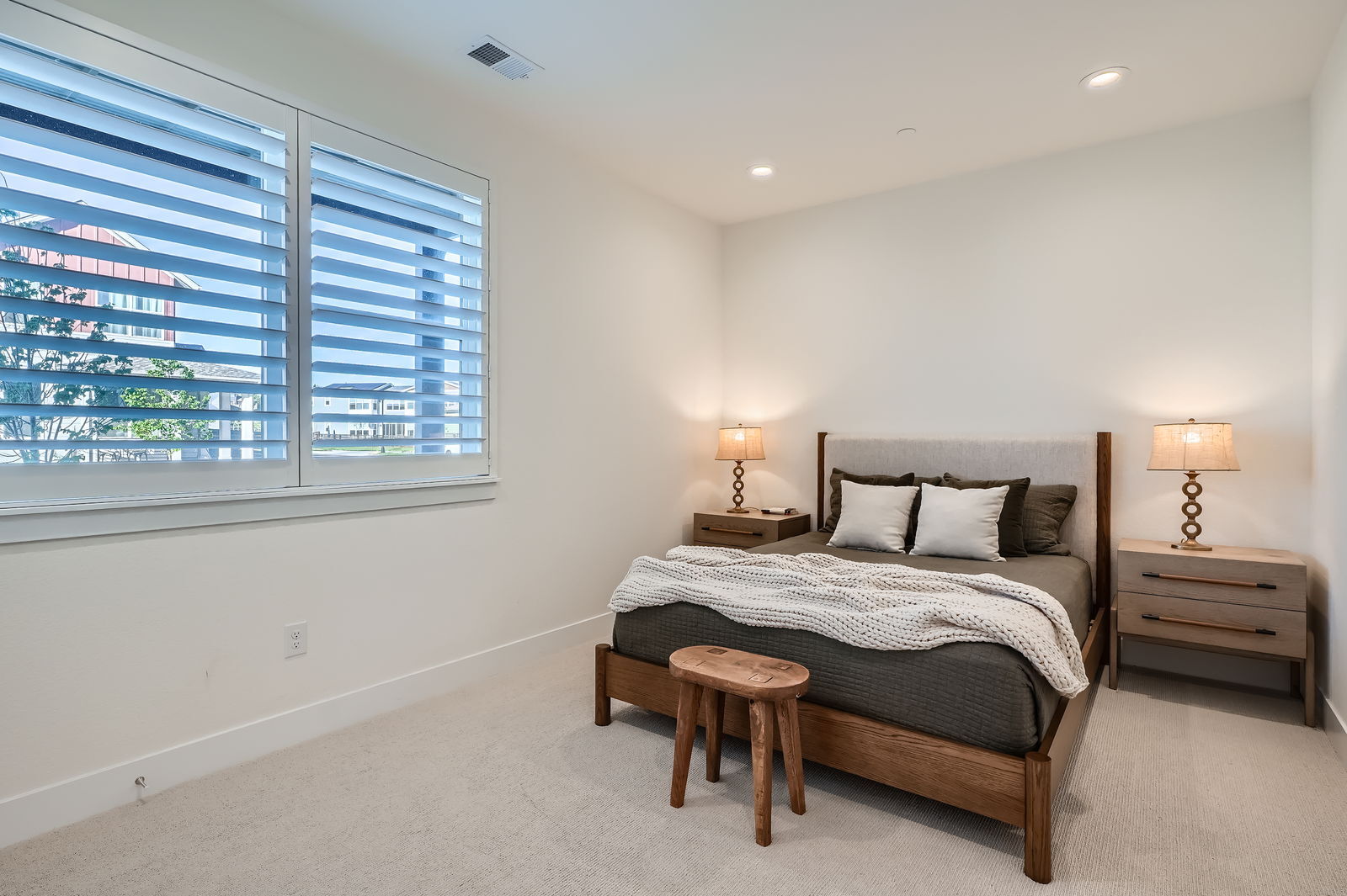 Building Photo - 805 Promenade Dr