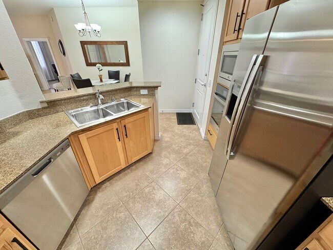 Building Photo - BRIGHT CONDO WITH BALCONY IN SOUTH LAS VEGAS
