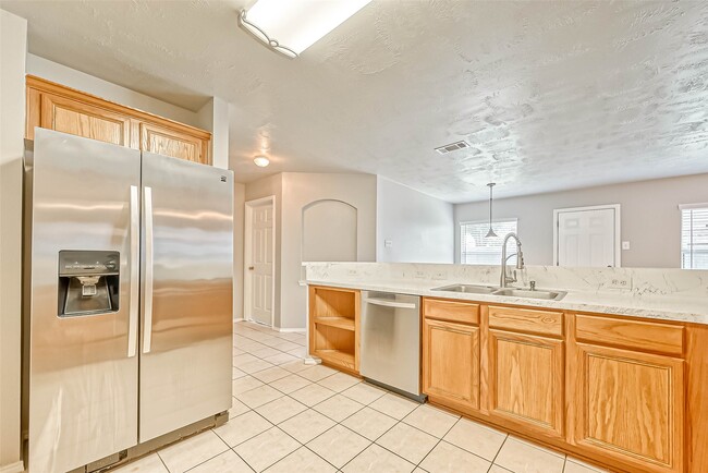 Building Photo - 758 Brushy Glen Dr