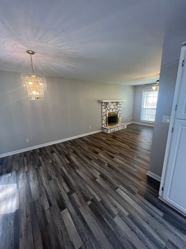 Building Photo - Charming 3-Bedroom, 2-Bath Home with Finished Basement in Snellville!