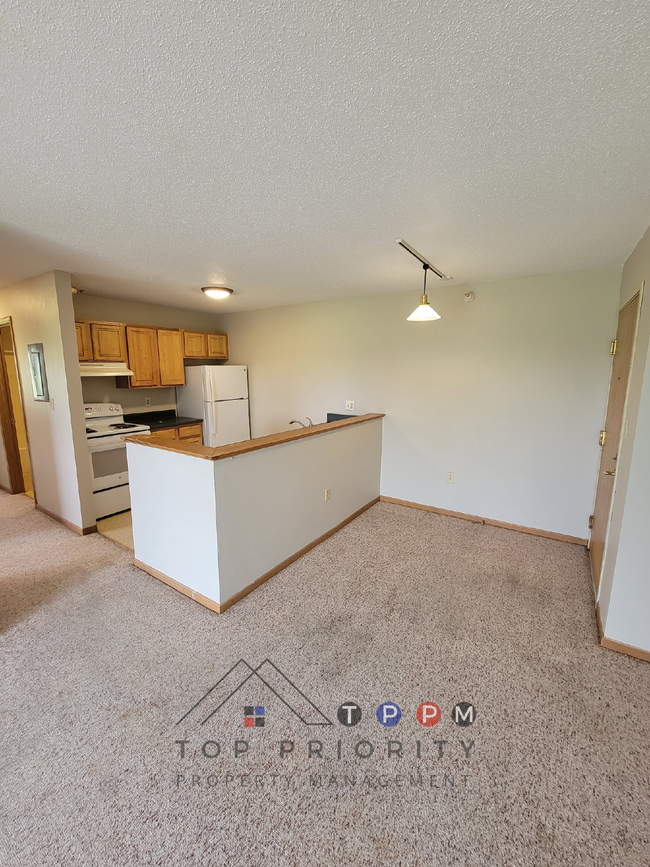 Primary Photo - ** MOVE-IN SPECIAL ** 2 Bedroom | 1 Bathro...