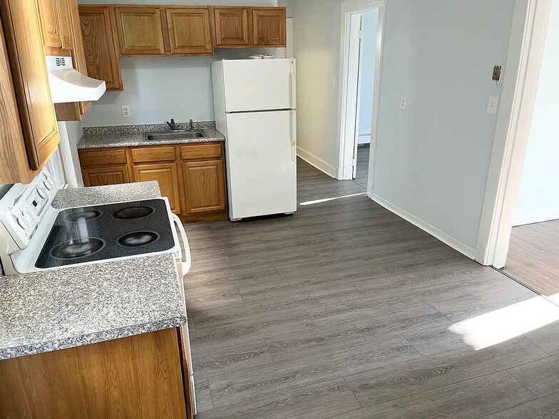 Building Photo - 39 Shepard St