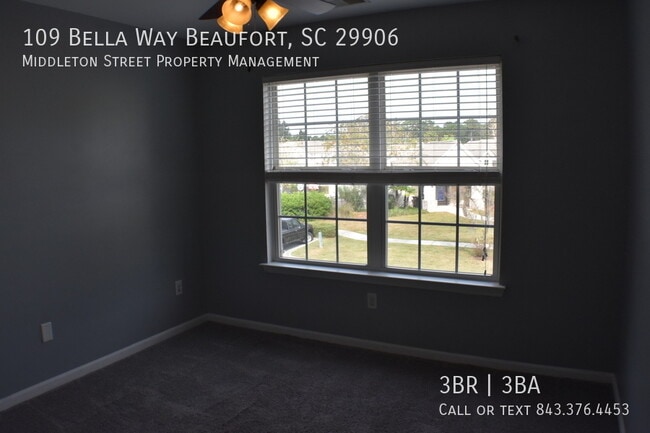 Building Photo - 109 Bella Way