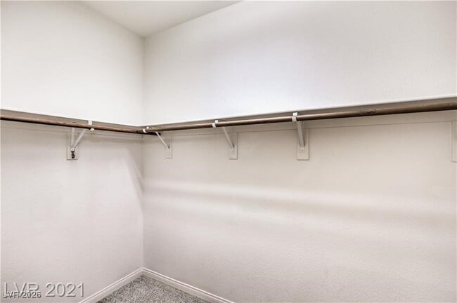 Building Photo - 2121 Silvereye Dr