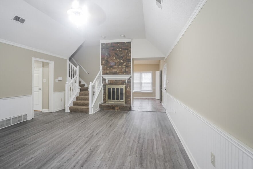 Building Photo - 4483 Green Creek