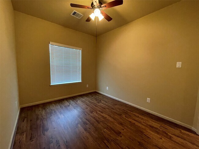 Building Photo - 26148 Avenue E