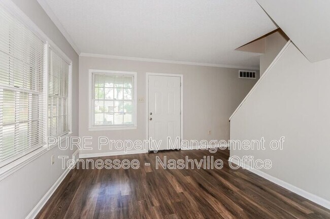 Building Photo - 1441 Whitney Ave