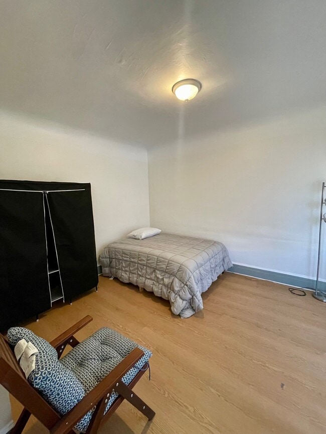 Building Photo - Lake Merrit Rental