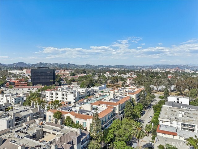 Building Photo - 11500 San Vicente Blvd